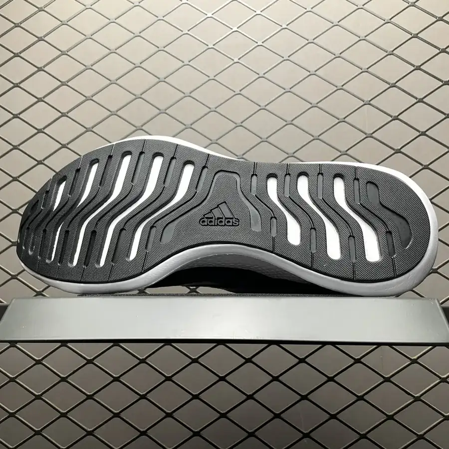 Adi iool Ventania Lightweight Running Shoes FX7351