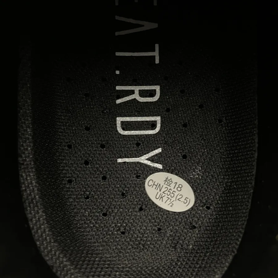 Adi iool Ventania Lightweight Running Shoes FX7351