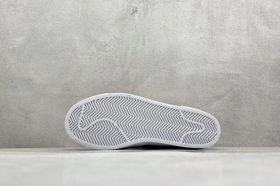 Nike SB Zoom Pogo Plus Bucket Bag