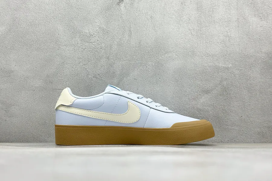 Nike Court SHOT Low Top Sneaker