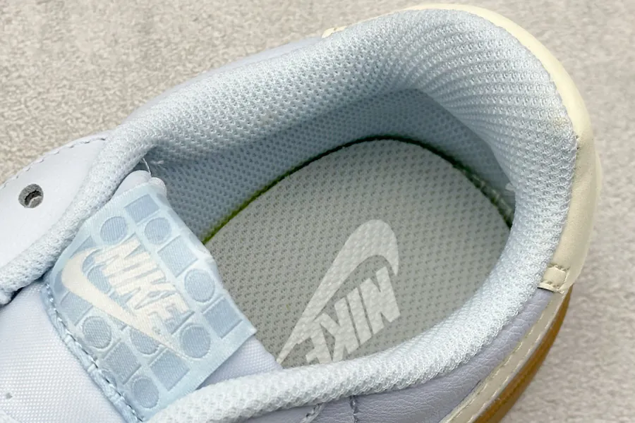 Nike Court SHOT Low Top Sneaker