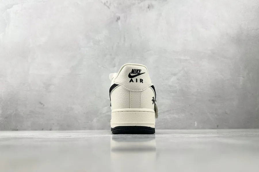 Nike Air Force 107 Stussy Collaboration