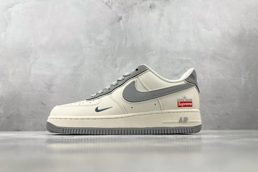 Nike Air Force 107 Supreme Collaboration