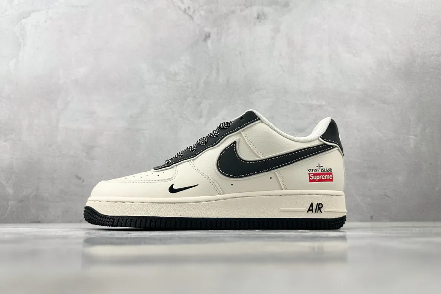 Nike Air Force 107 Supreme Collaboration