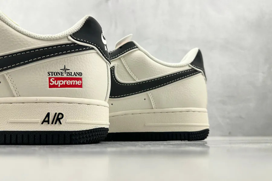 Nike Air Force 107 Supreme Collaboration