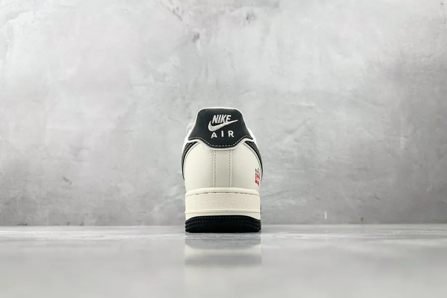 Nike Air Force 107 Supreme Collaboration