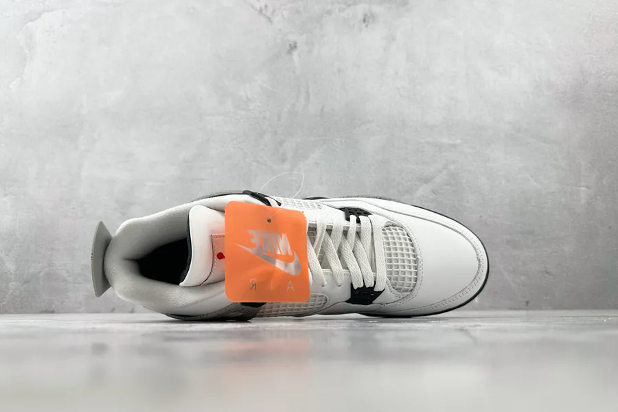 Air Jordan 4 Retro White Cement