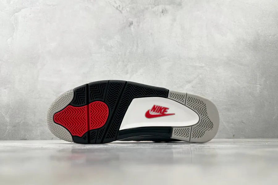 Air Jordan 4 Retro White Cement