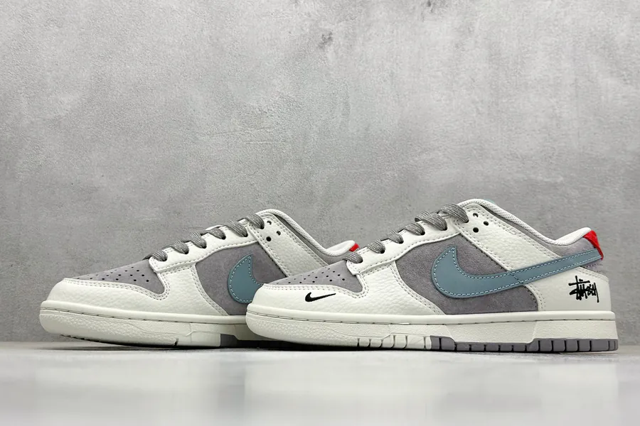 Nike SB Dunk Low x Stussy OG Edition