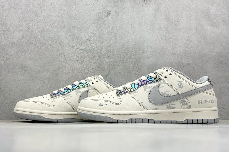 Nike SB Dunk Low x BURBERRY White Grey Small Chevron