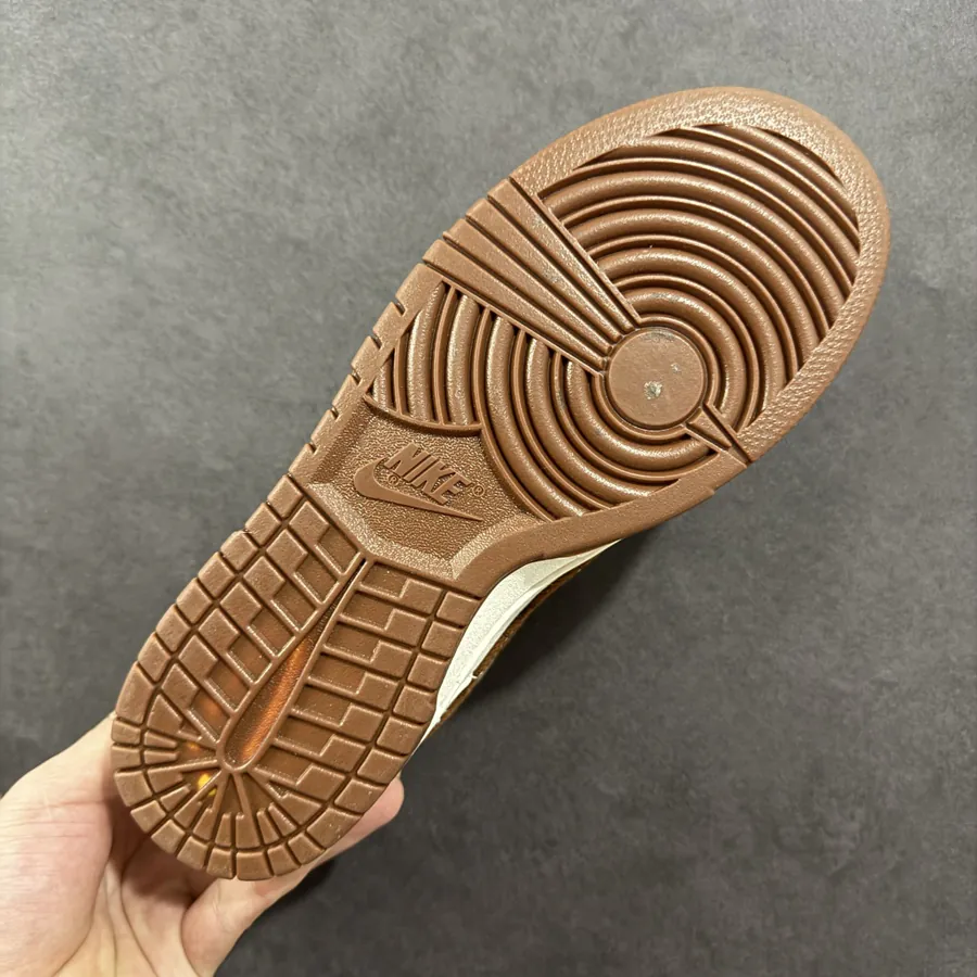 Nike SB Dunk Low LV Collaboration Coffee Calfskin