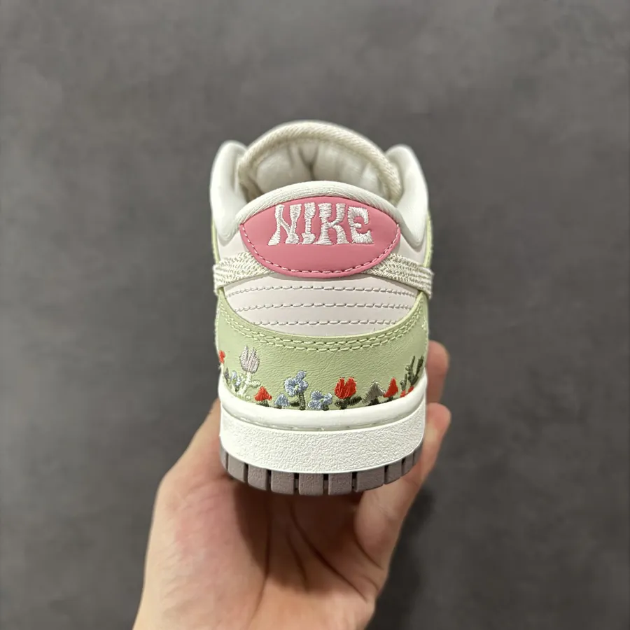 Nike Dunk Low Mushroom Green Pink