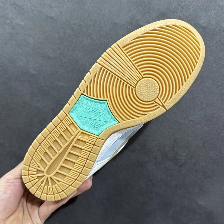 Nike Dunk SB Low Ice Peach Boy Low Sneaker