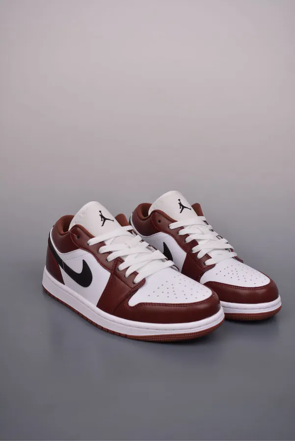 AJ1 Original Low Sneaker in White Red Black