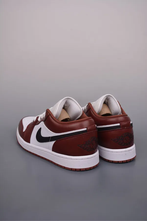 AJ1 Original Low Sneaker in White Red Black