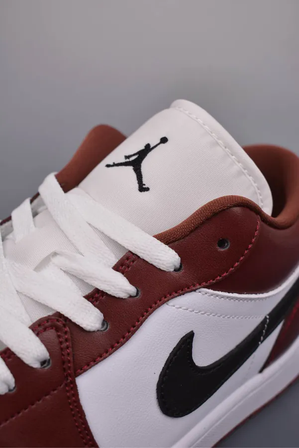AJ1 Original Low Sneaker in White Red Black