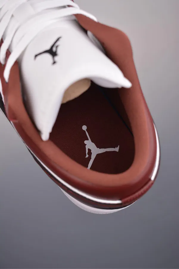AJ1 Original Low Sneaker in White Red Black