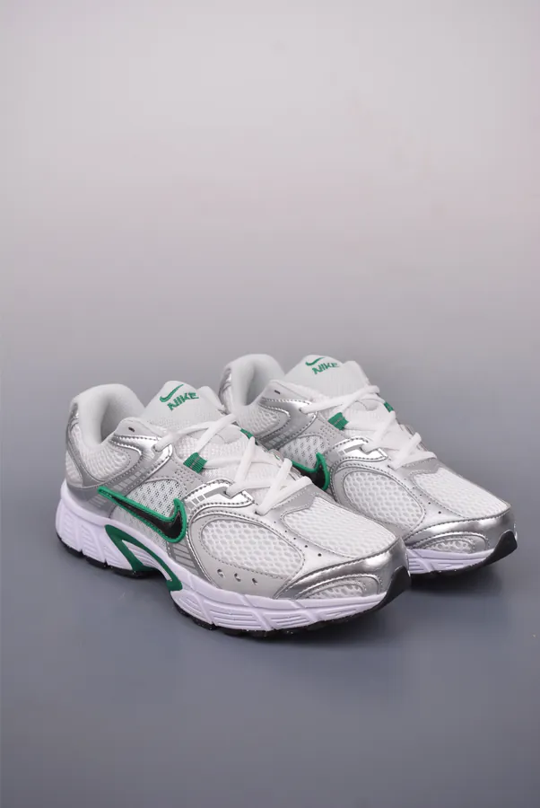 Nike V5 RNR Classic Running Shoe