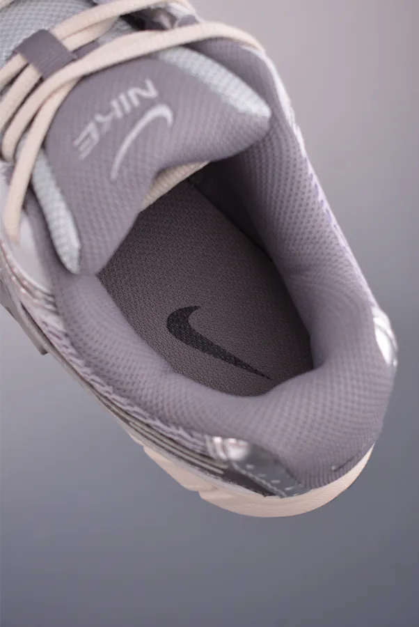 Nike V5 RNR Company Level Running Shoes