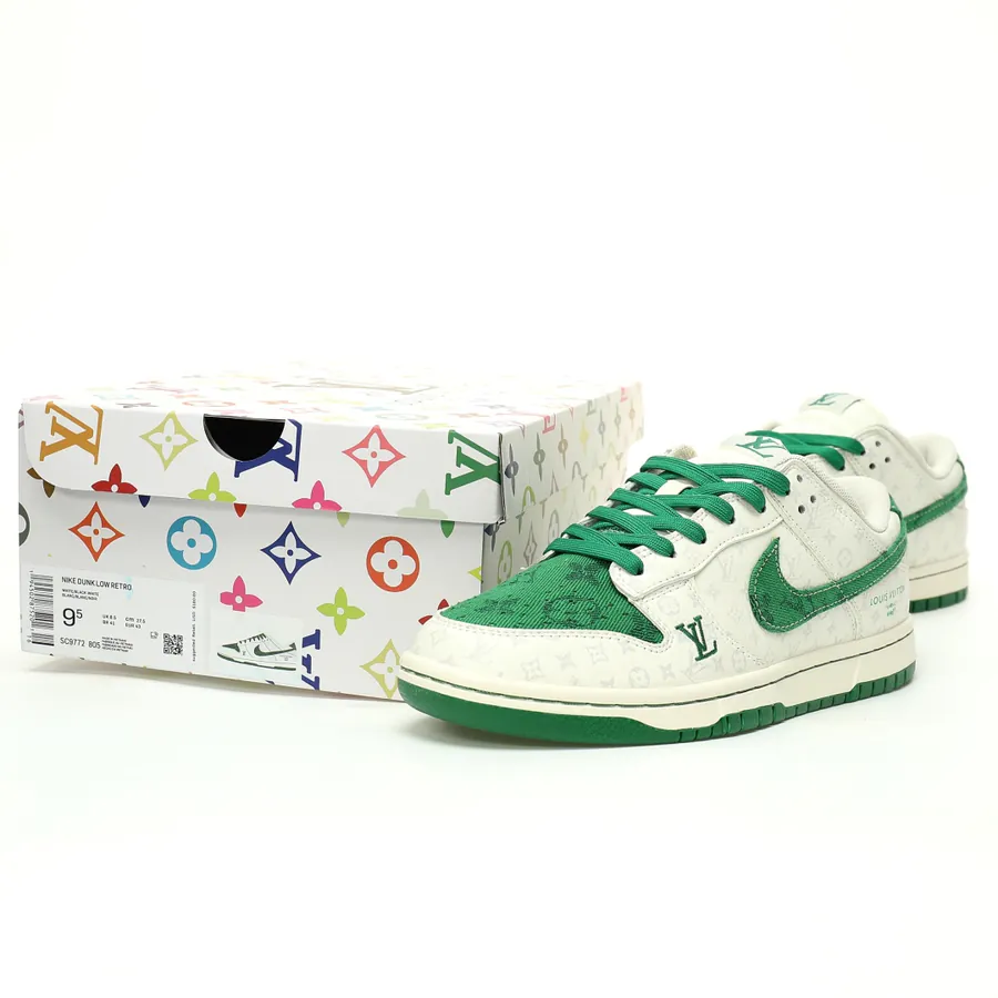 SB Dunk Low Monogram OG Version Narrow Toe Design