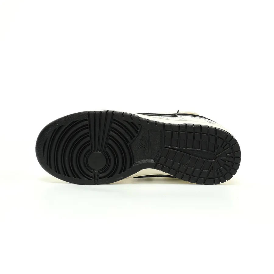 Louis Vuitton x SB Dunk Low Monogram OG Version