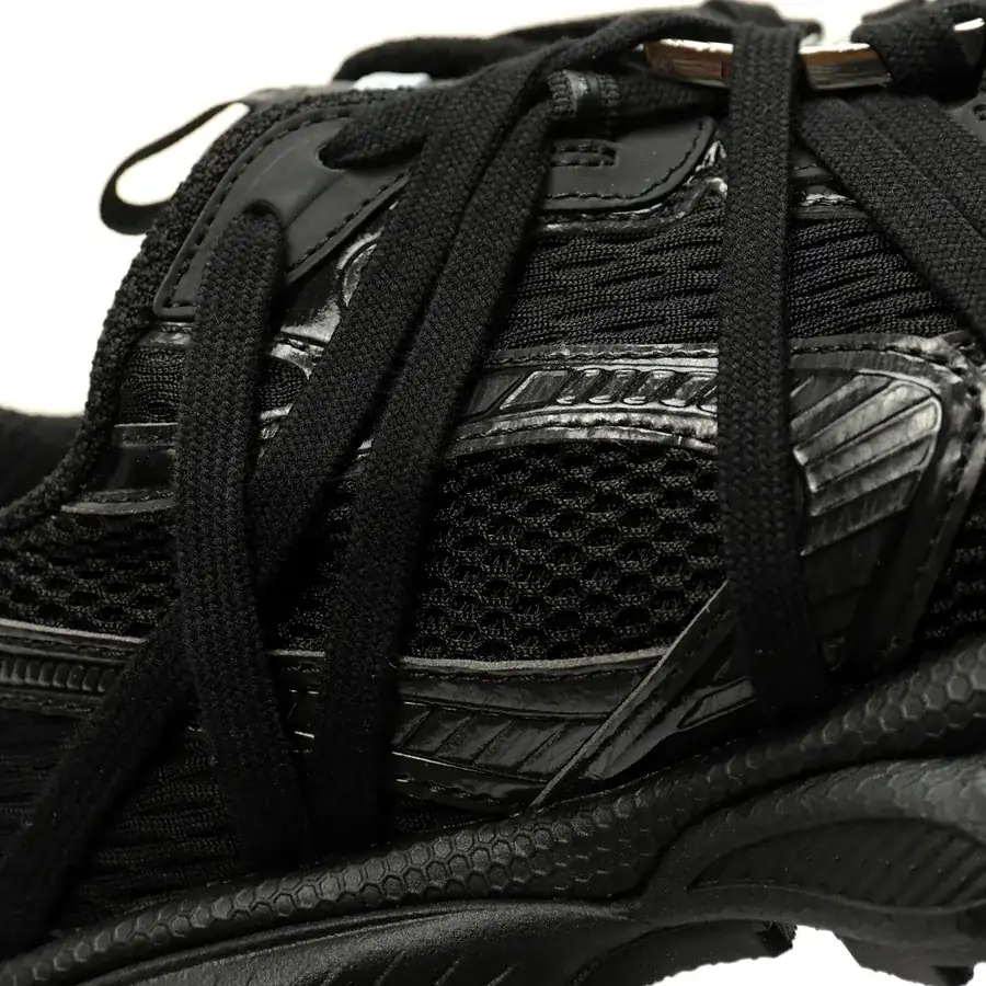 Balenciaga 3XL Sneakers Vintage Style, Retro Design