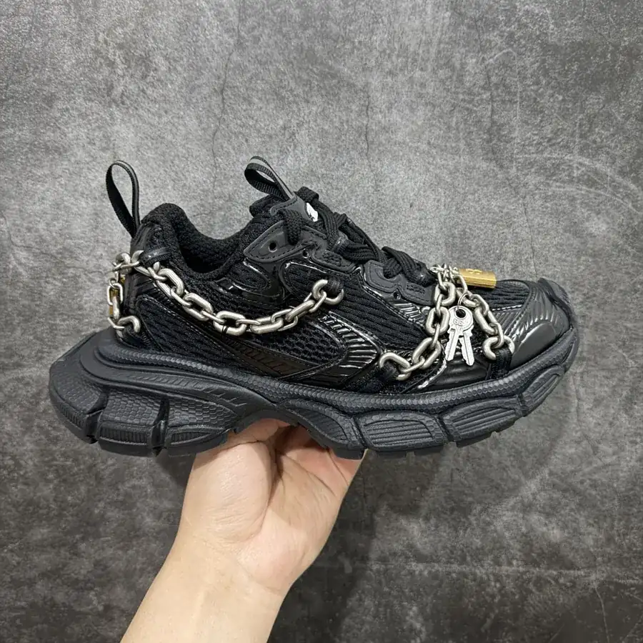 BALENCIAGA 3XL Sneakers Parisian Vintage Style
