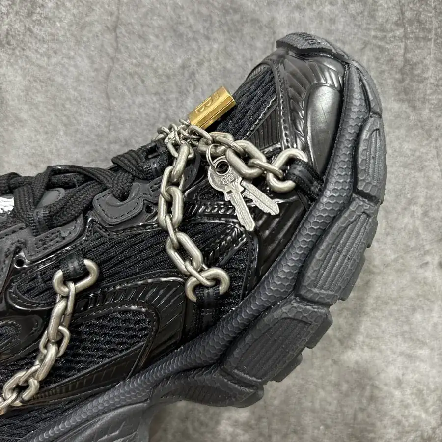 BALENCIAGA 3XL Sneakers Parisian Vintage Style