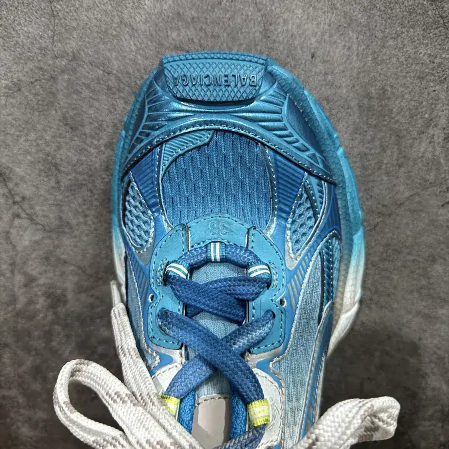 BALENCIAGA 3XL Sneakers Vintage Style