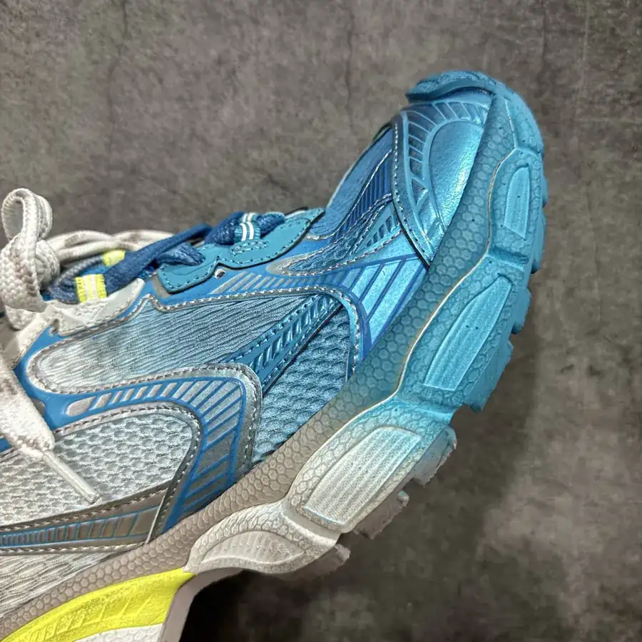 BALENCIAGA 3XL Sneakers Vintage Style