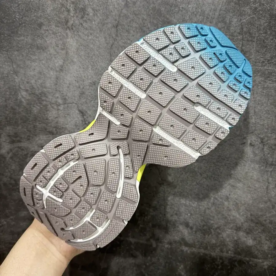 BALENCIAGA 3XL Sneakers Vintage Style