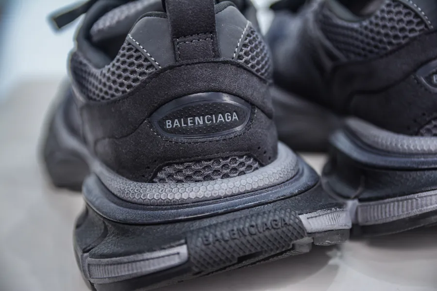 BALENCIAGA 3XL Sneakers Vintage Style, Meticulous Handcraft