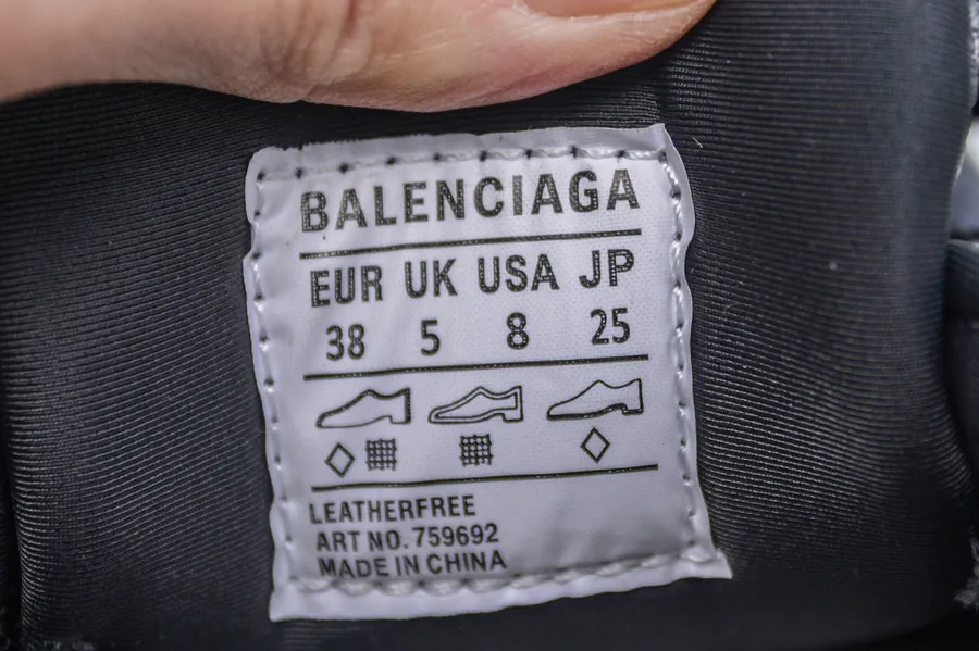 BALENCIAGA 3XL Sneakers Vintage Style, Meticulous Handcraft