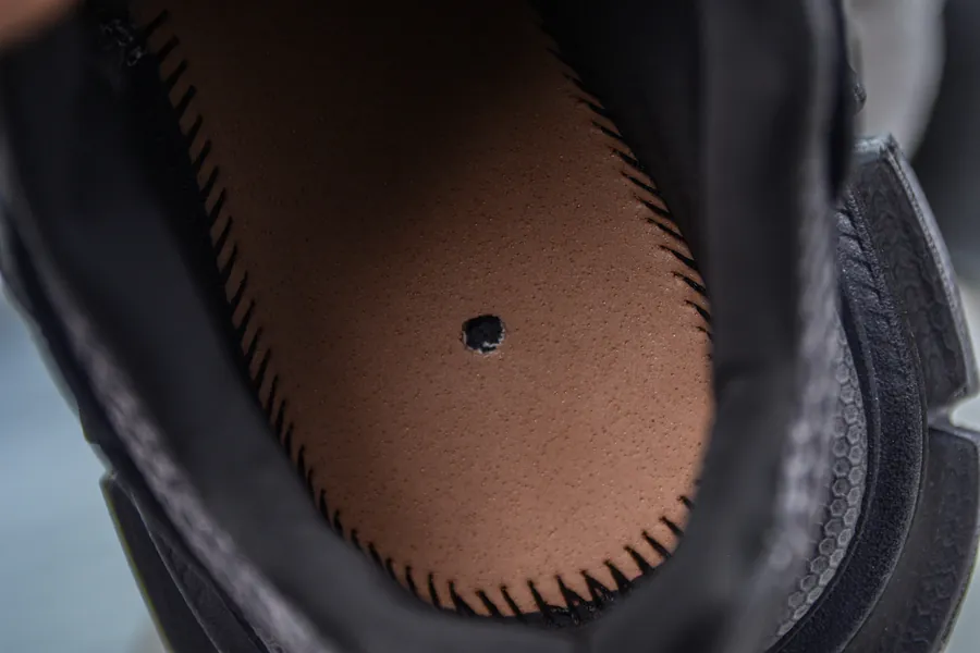 BALENCIAGA 3XL Sneakers Vintage Style, Meticulous Handcraft
