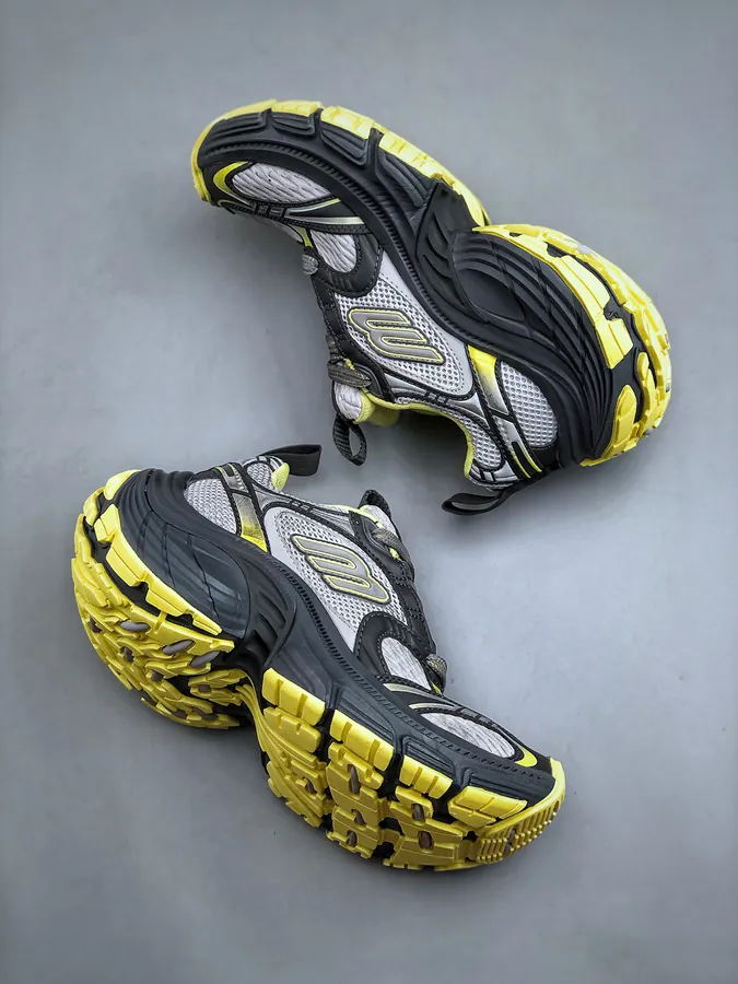 BALENCIAGA Cargo Sneaker 10XL
