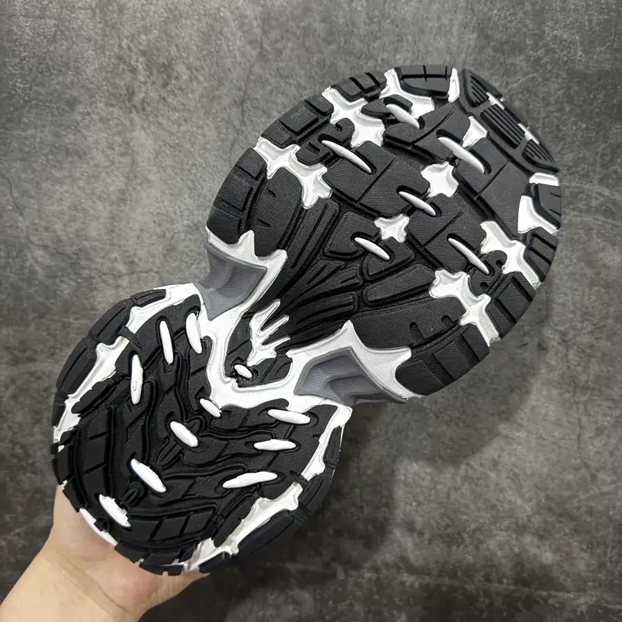 BALENCIAGA 6XL Sneakers Vintage Style, Meticulous Handcraft