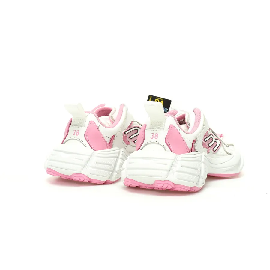 BALENCIAGA Monday Sneaker Vintage Style, Daily Commute, Meticulous Handcraft