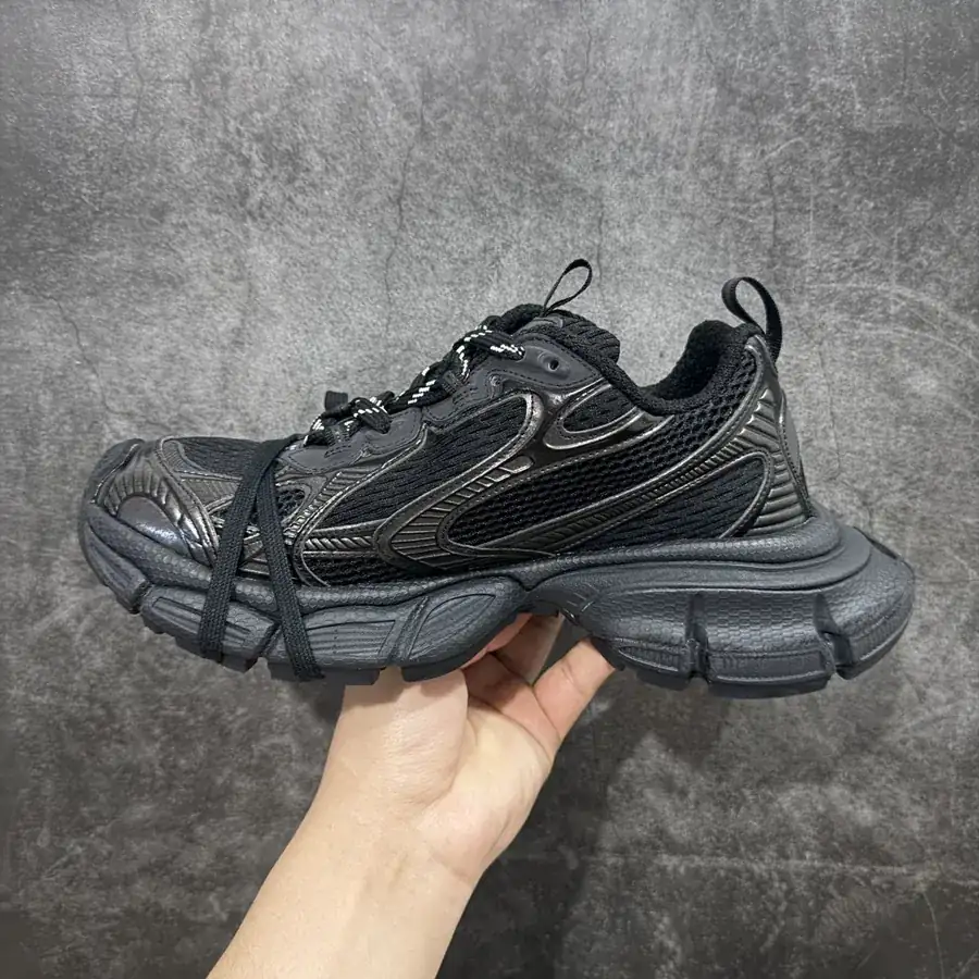 BALENCIAGA 3XL Sneakers Parisian Vintage Style