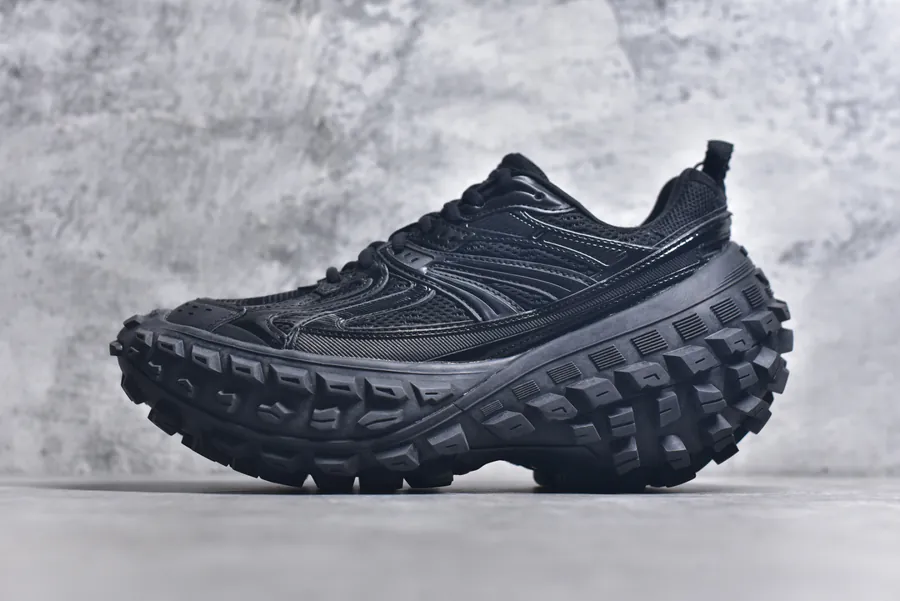 Balenciaga Defender Low Top Vintage Worn Effect
