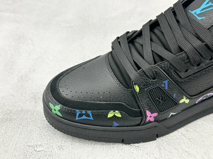 LOUIS VUITTON Trainer Black