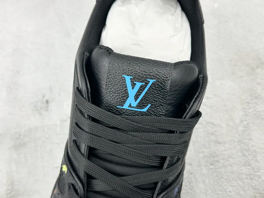LOUIS VUITTON Trainer Black