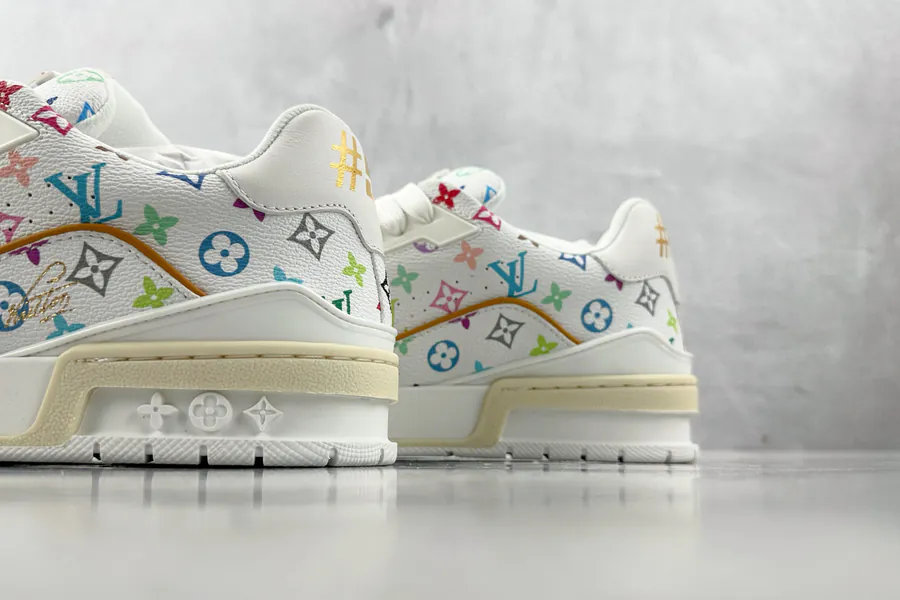 LOUIS VUITTON Trainer White