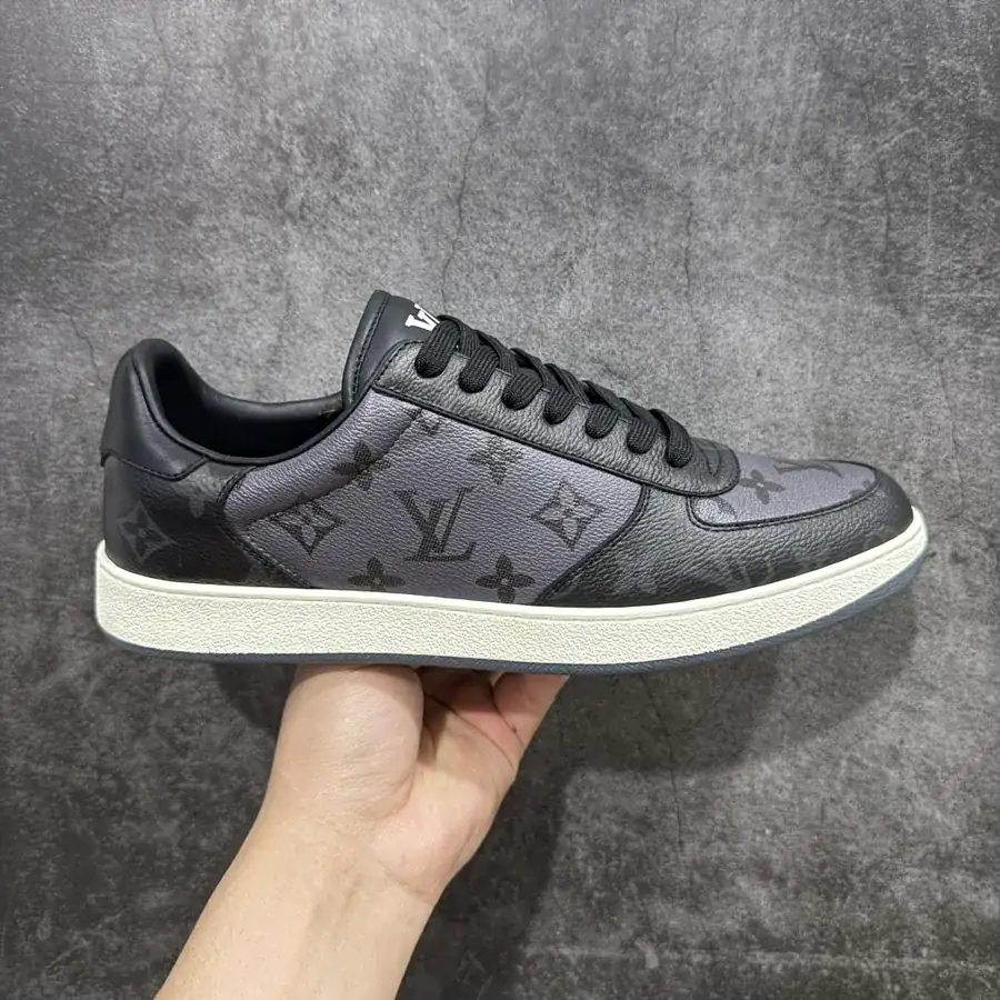 Louis Vuitton Rivoli Low Sneakers