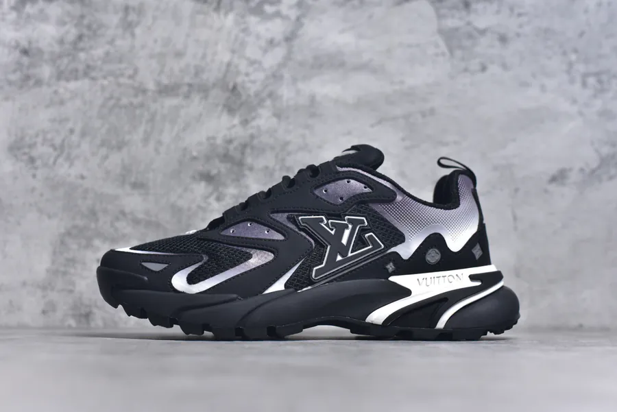 LV Runner Tatic Sporty Style Running Shoes