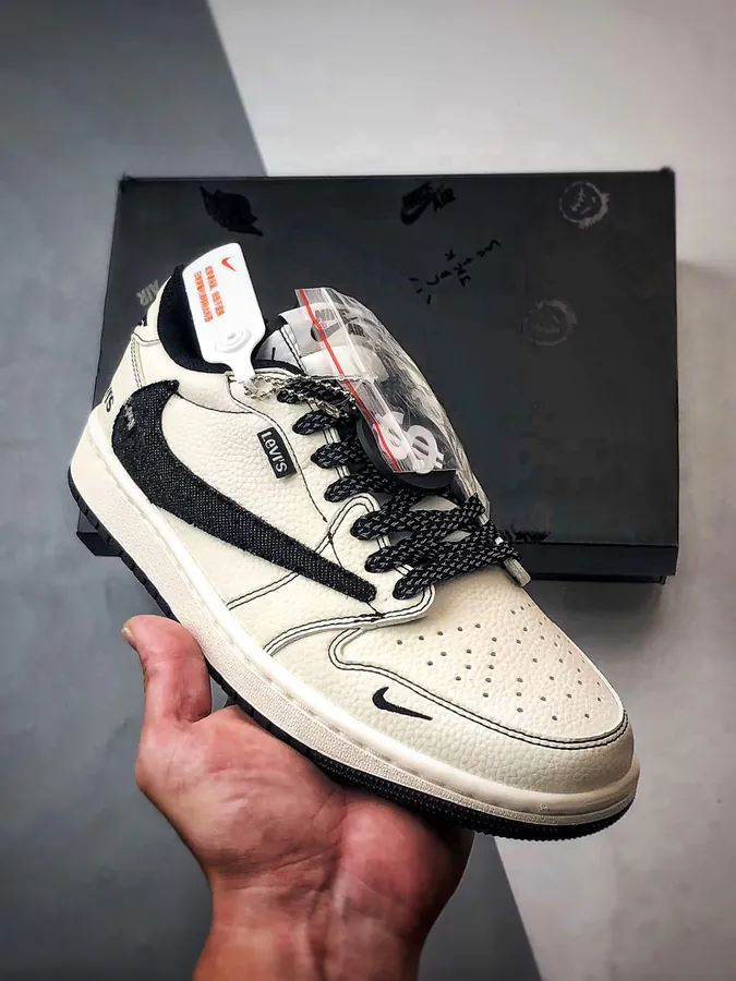 Air Jordan 1 Low OG Levi's White Black Denim