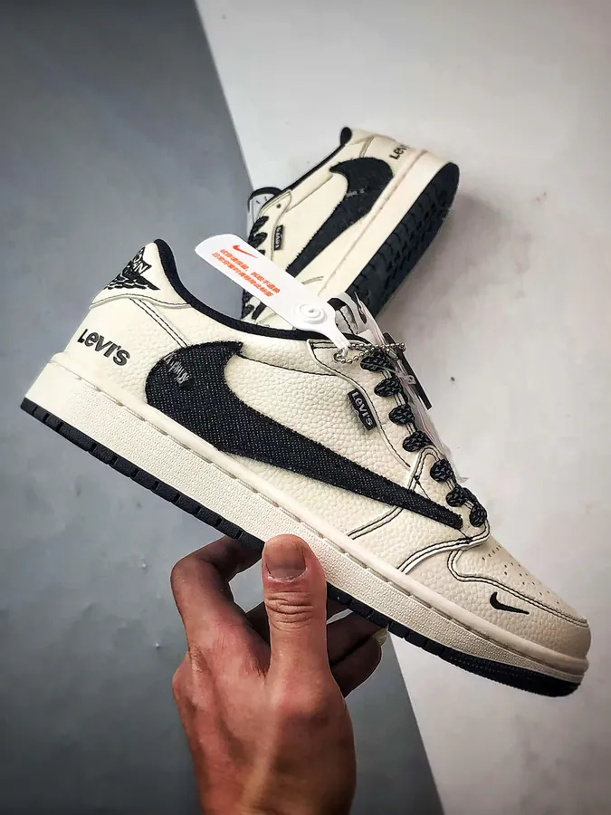 Air Jordan 1 Low OG Levi's White Black Denim