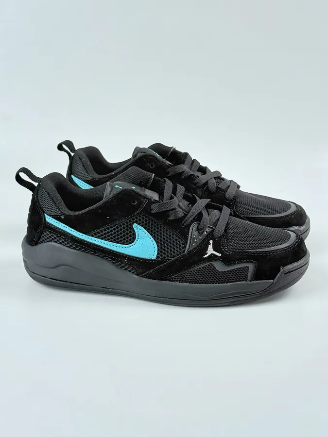 Jordan NK Air Jordan CMFT Era Retro Sneaker
