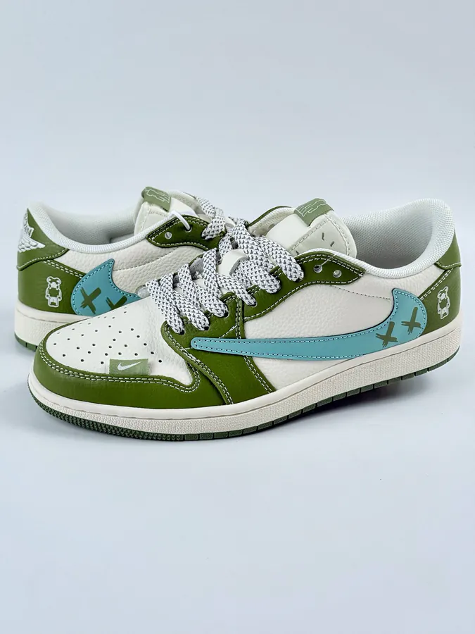 Travis Scott x Nike Air Jordan 1 Low Reverse Green White Starry Swoosh