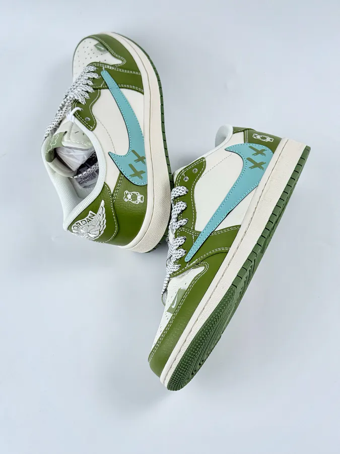 Travis Scott x Nike Air Jordan 1 Low Reverse Green White Starry Swoosh