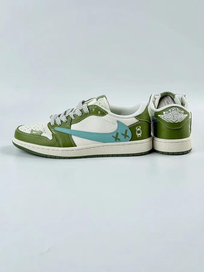 Travis Scott x Nike Air Jordan 1 Low Reverse Green White Starry Swoosh